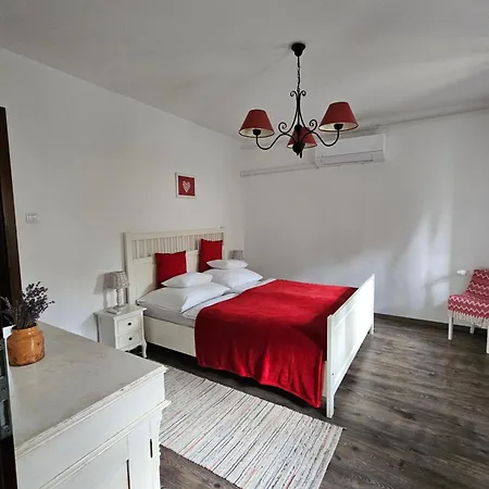 Kalium Vendeghaz Apartament *