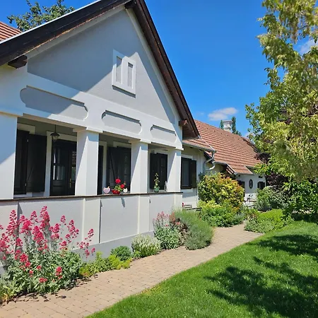Kalium Vendeghaz Apartament Mindszentkálla